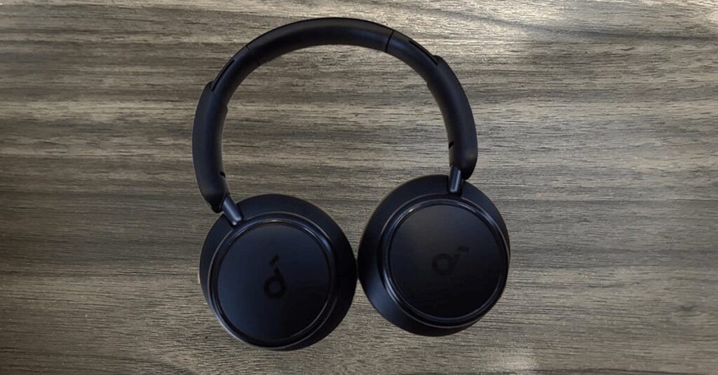 家にあるSoundcore SpaceQ45を撮った画像